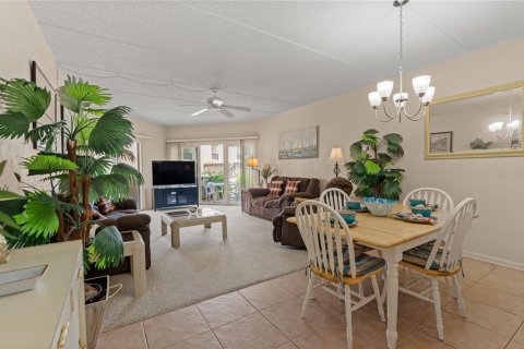 Condo in Saint Augustine, Florida, 2 bedrooms  № 1300068 - photo 15