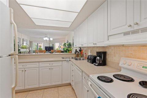 Condo in Saint Augustine, Florida, 2 bedrooms  № 1300068 - photo 12