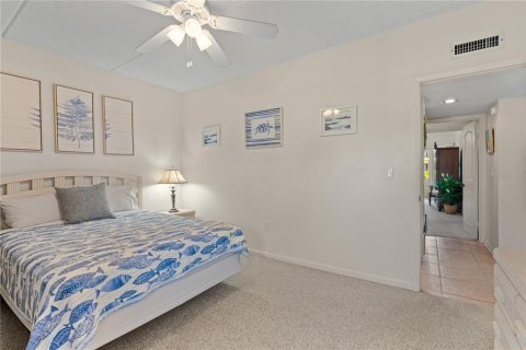 Condo in Saint Augustine, Florida, 2 bedrooms  № 1300068 - photo 25