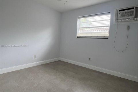 Apartamento en alquiler en Miami, Florida, 2 dormitorios, 67.35 m2 № 1954910 - foto 8