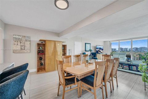 Купить кондоминиум в Бей-Харбор-Айлендс, Флорида 2 спальни, 138.42м2, № 1964466 - фото 13