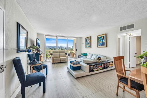 Купить кондоминиум в Бей-Харбор-Айлендс, Флорида 2 спальни, 138.42м2, № 1964466 - фото 8