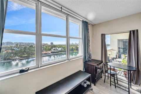 Купить кондоминиум в Бей-Харбор-Айлендс, Флорида 2 спальни, 138.42м2, № 1964466 - фото 21