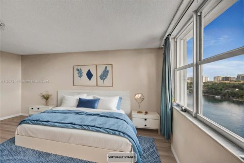 Купить кондоминиум в Бей-Харбор-Айлендс, Флорида 2 спальни, 138.42м2, № 1964466 - фото 23