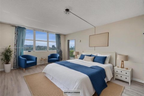 Купить кондоминиум в Бей-Харбор-Айлендс, Флорида 2 спальни, 138.42м2, № 1964466 - фото 28