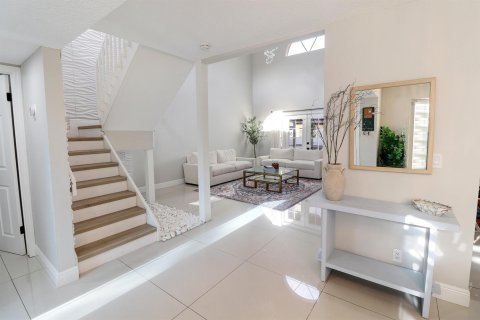 Townhouse in Coral Springs, Florida 3 bedrooms, 195.56 sq.m. № 2250592 - photo 2