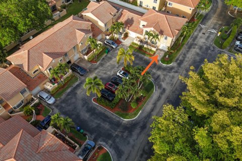 Townhouse in Coral Springs, Florida 3 bedrooms, 195.56 sq.m. № 2250592 - photo 28