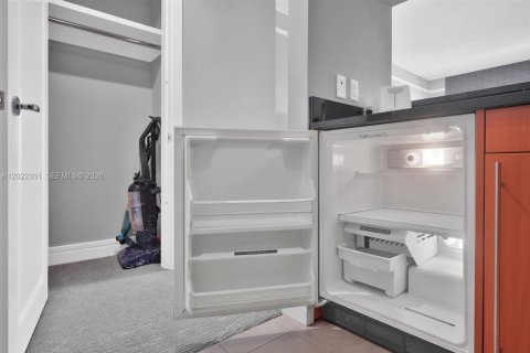 Copropriété à louer à Miami, Floride: 1 chambre, 91.32 m2 № 2240967 - photo 23