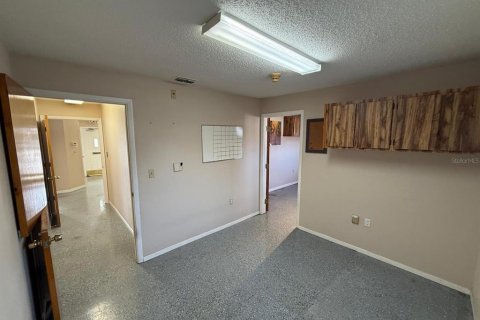Commercial property in Port Richey, Florida 160.54 sq.m. № 2196719 - photo 14