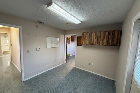 Commercial property in Port Richey, Florida 160.54 sq.m. № 2196719 - photo 13