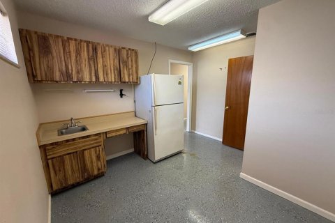 Commercial property in Port Richey, Florida 160.54 sq.m. № 2196719 - photo 9