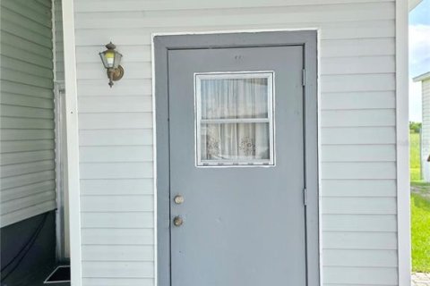 House in Okeechobee, Florida 3 bedrooms, 130.62 sq.m. № 1885622 - photo 4