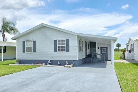 House in Okeechobee, Florida 3 bedrooms, 130.62 sq.m. № 1885622 - photo 2