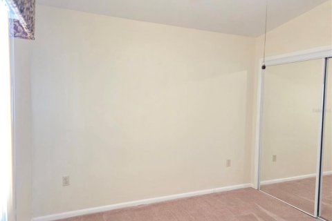House in Okeechobee, Florida 3 bedrooms, 130.62 sq.m. № 1885622 - photo 25