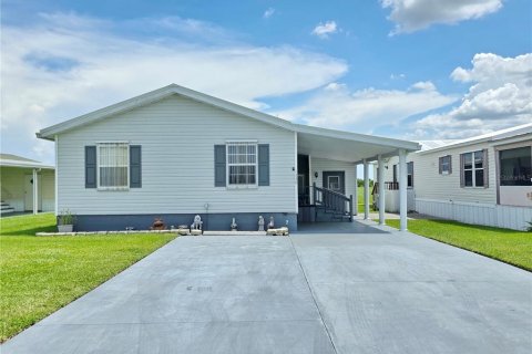 House in Okeechobee, Florida 3 bedrooms, 130.62 sq.m. № 1885622 - photo 1
