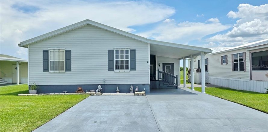 House in Okeechobee, Florida 3 bedrooms, 130.62 sq.m. № 1885622