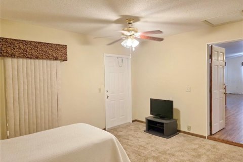 House in Okeechobee, Florida 3 bedrooms, 130.62 sq.m. № 1885622 - photo 18