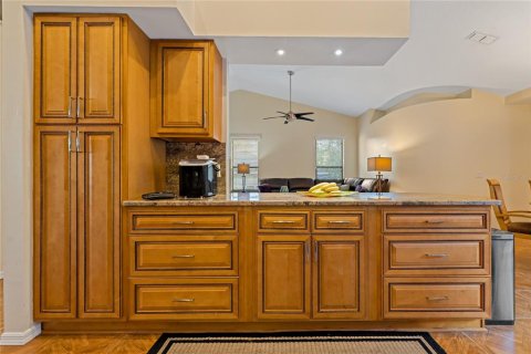 Купить виллу или дом в Хомосасса, Флорида 13 комнат, 188.41м2, № 1751355 - фото 12