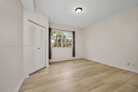 Touwnhouse à vendre à Weston, Floride: 2 chambres, 105.07 m2 № 2001986 - photo 12