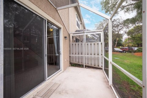 Touwnhouse à vendre à Weston, Floride: 2 chambres, 105.07 m2 № 2001986 - photo 23