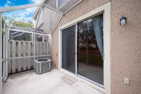 Touwnhouse à vendre à Weston, Floride: 2 chambres, 105.07 m2 № 2001986 - photo 22