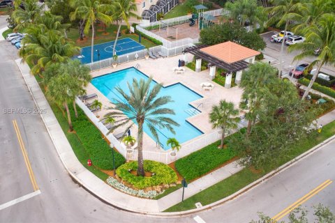 Touwnhouse à vendre à Weston, Floride: 2 chambres, 105.07 m2 № 2001986 - photo 28