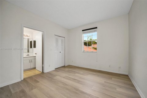 Touwnhouse à vendre à Weston, Floride: 2 chambres, 105.07 m2 № 2001986 - photo 16