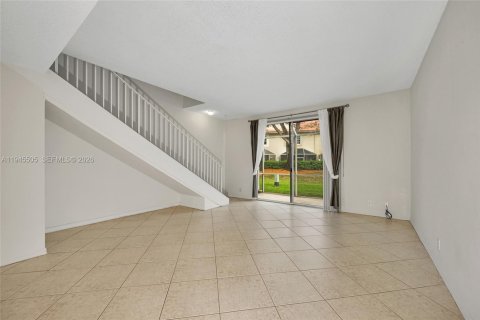 Touwnhouse à vendre à Weston, Floride: 2 chambres, 105.07 m2 № 2001986 - photo 7