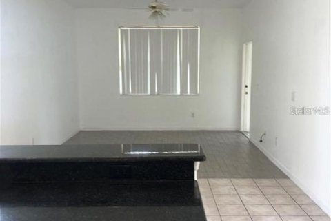Casa en alquiler en Kissimmee, Florida, 4 dormitorios, 204.85 m2 № 1917385 - foto 17