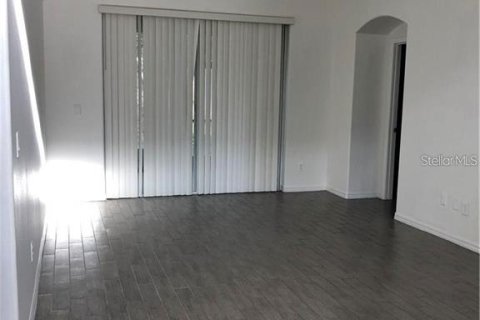 Casa en alquiler en Kissimmee, Florida, 4 dormitorios, 204.85 m2 № 1917385 - foto 14