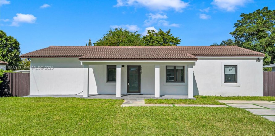 Casa en Miami, Florida 4 dormitorios, 178.56 m2 № 1982328