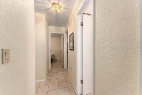House in Gainesville, Florida 3 bedrooms, 130.99 sq.m. № 2095702 - photo 15