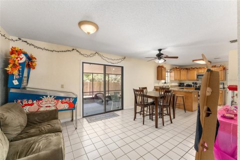 House in Gainesville, Florida 3 bedrooms, 130.99 sq.m. № 2095702 - photo 5