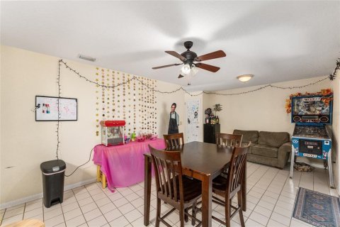 House in Gainesville, Florida 3 bedrooms, 130.99 sq.m. № 2095702 - photo 12