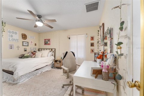 House in Gainesville, Florida 3 bedrooms, 130.99 sq.m. № 2095702 - photo 6