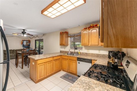 House in Gainesville, Florida 3 bedrooms, 130.99 sq.m. № 2095702 - photo 14