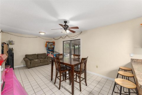 House in Gainesville, Florida 3 bedrooms, 130.99 sq.m. № 2095702 - photo 10