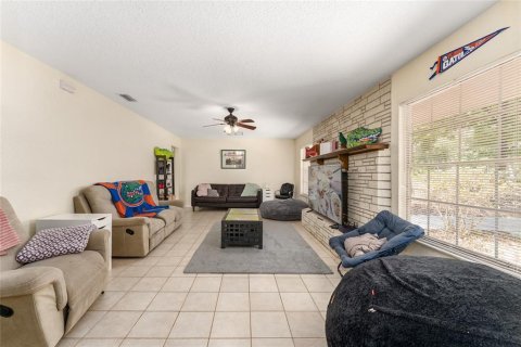 House in Gainesville, Florida 3 bedrooms, 130.99 sq.m. № 2095702 - photo 4
