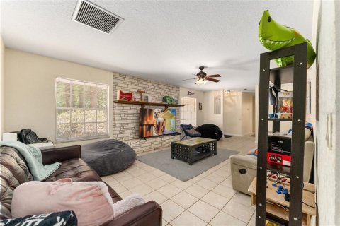 House in Gainesville, Florida 3 bedrooms, 130.99 sq.m. № 2095702 - photo 8