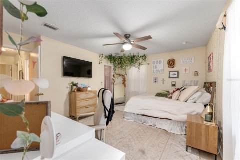 House in Gainesville, Florida 3 bedrooms, 130.99 sq.m. № 2095702 - photo 19