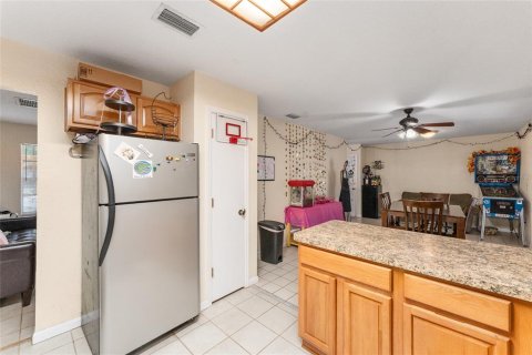 House in Gainesville, Florida 3 bedrooms, 130.99 sq.m. № 2095702 - photo 13