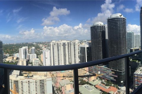 Condo in Miami, Florida, 1 bedroom  № 1926747 - photo 1