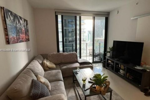 Condo in Miami, Florida, 1 bedroom  № 1926747 - photo 5