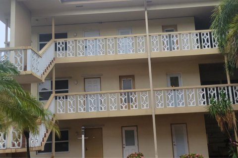 Studio in the Condo in Hollywood, Florida № 2036886 - photo 11