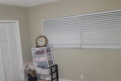 Studio in the Condo in Hollywood, Florida № 2036886 - photo 13