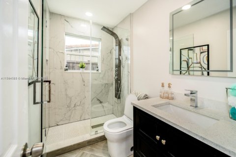 Купить виллу или дом в Плантация, Флорида 3 спальни, 175.4м2, № 1935954 - фото 24