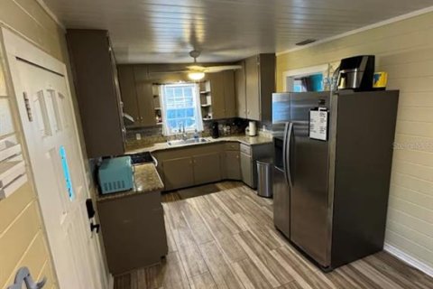 House in Clearwater, Florida 2 bedrooms, 104.42 sq.m. № 1684608 - photo 2