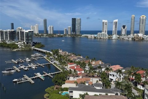 Снять в аренду кондоминиум в Авентура, Флорида 3 спальни, 188.59м2, № 1961375 - фото 3