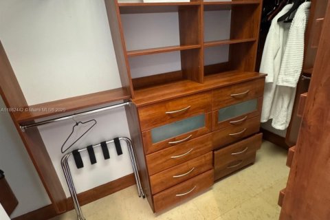 Снять в аренду кондоминиум в Авентура, Флорида 3 спальни, 188.59м2, № 1961375 - фото 17