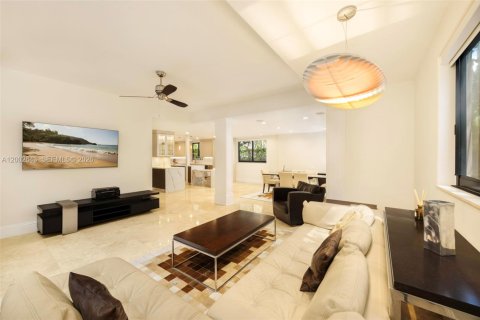 Купить виллу или дом в Майами, Флорида 4 спальни, 316.24м2, № 2066634 - фото 14